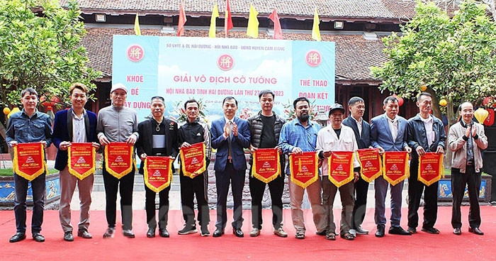52 kỳ thủ tranh Giải vô địch cờ tướng Hội Nhà báo tỉnh Hải Dương 